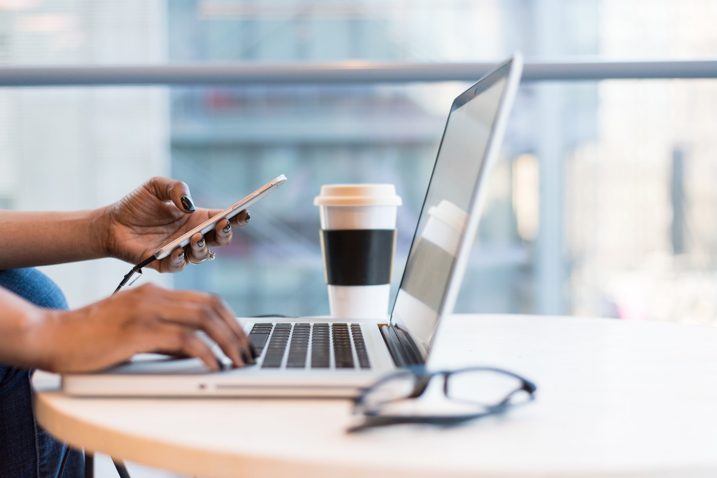 Laptop Telefoon Koffie